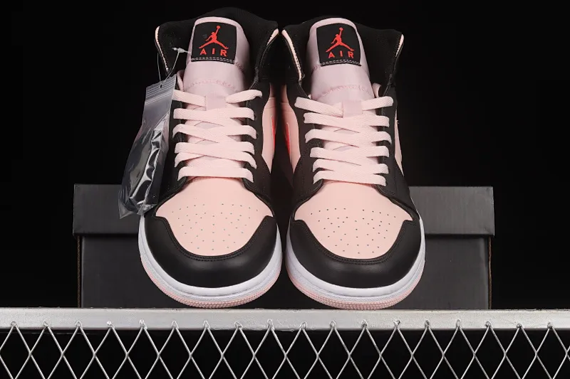 All categories Air Jordan Jordan series basketball shoes Air Jordan 1 Mid Air Jordan 1 Mid AJ1 Joe 1 black powder mid-top retro basketball shoes 554725-604